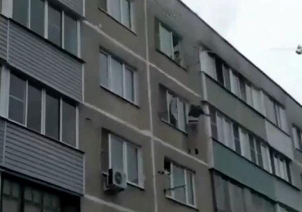 Трагедия в Раменском: пьяные супруги спрыгнули с пятого этажа, спасаясь от пожара.